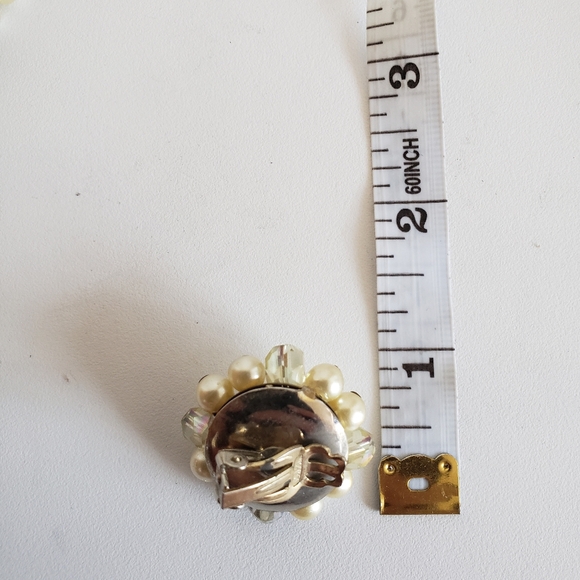 Vintage Japan glass pearl cluster earring faceted AB crystal beads clipons - Picture 3 of 10